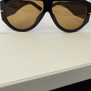 Stylish Black Sunglasses with Brown Lenses